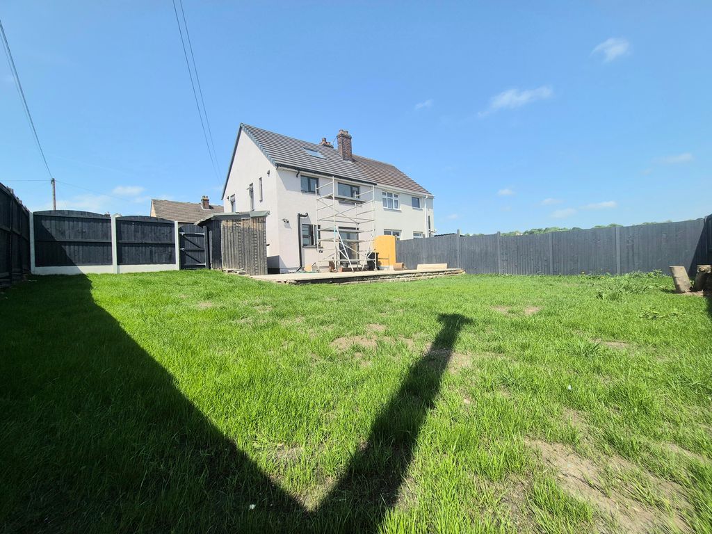 Property photo 2 of 12 Image
