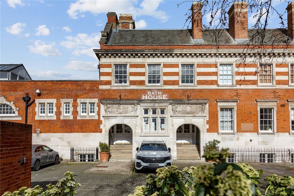 Property photo 2 of 12 Picture No. 32