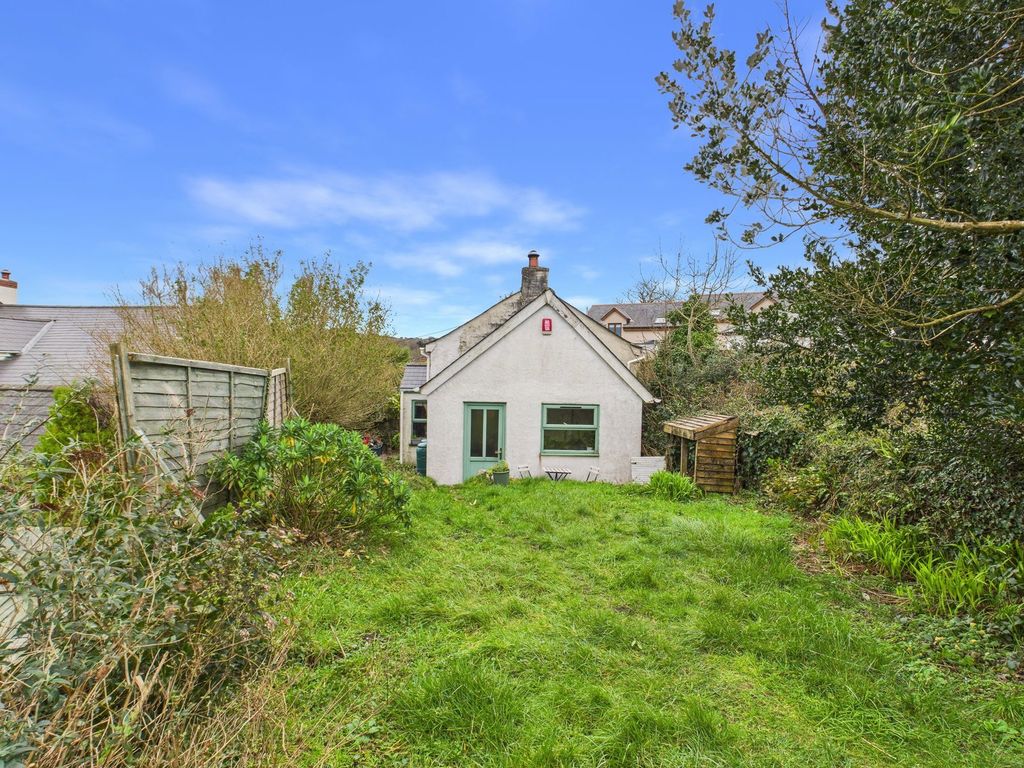 Property photo 2 of 10
