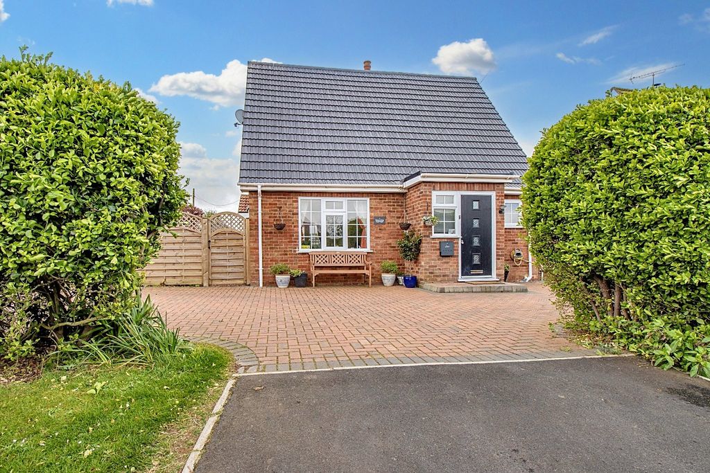 Property photo 2 of 20 3101053