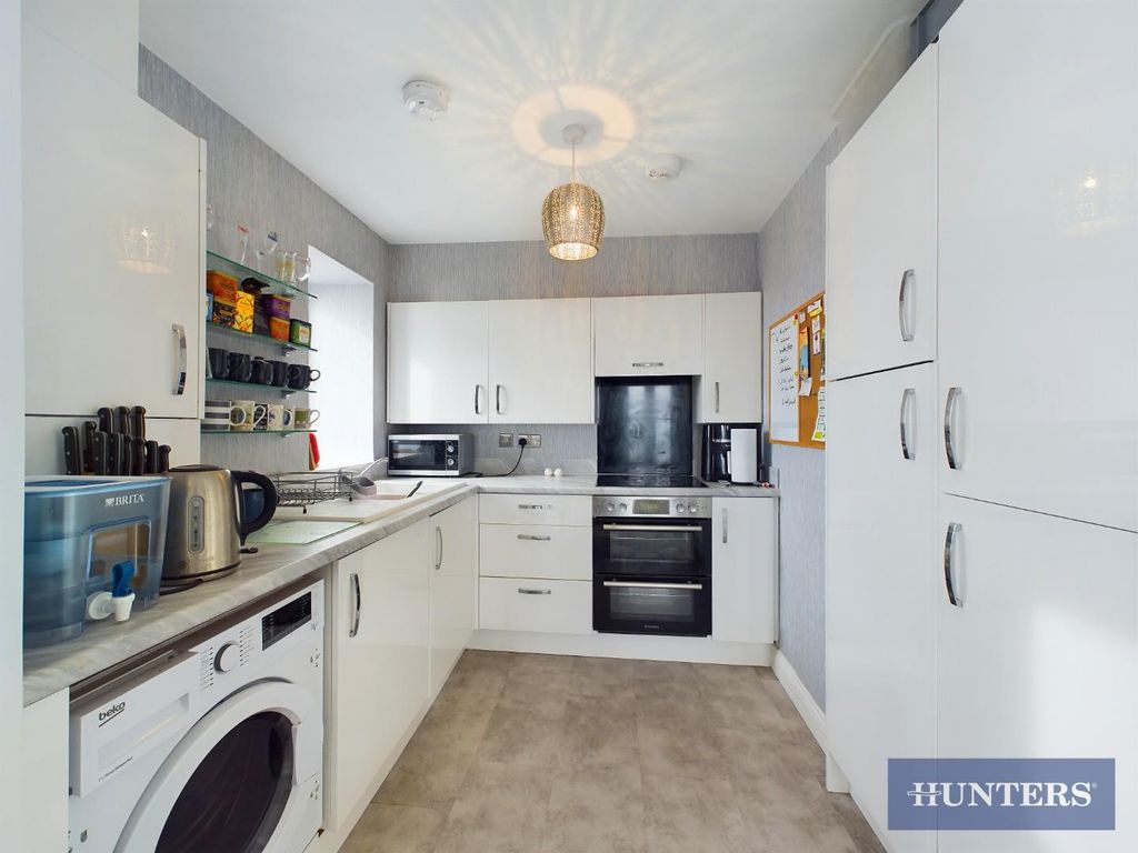 Property photo 2 of 9 Cam01984G0-Pr0381-Still008.Jpg