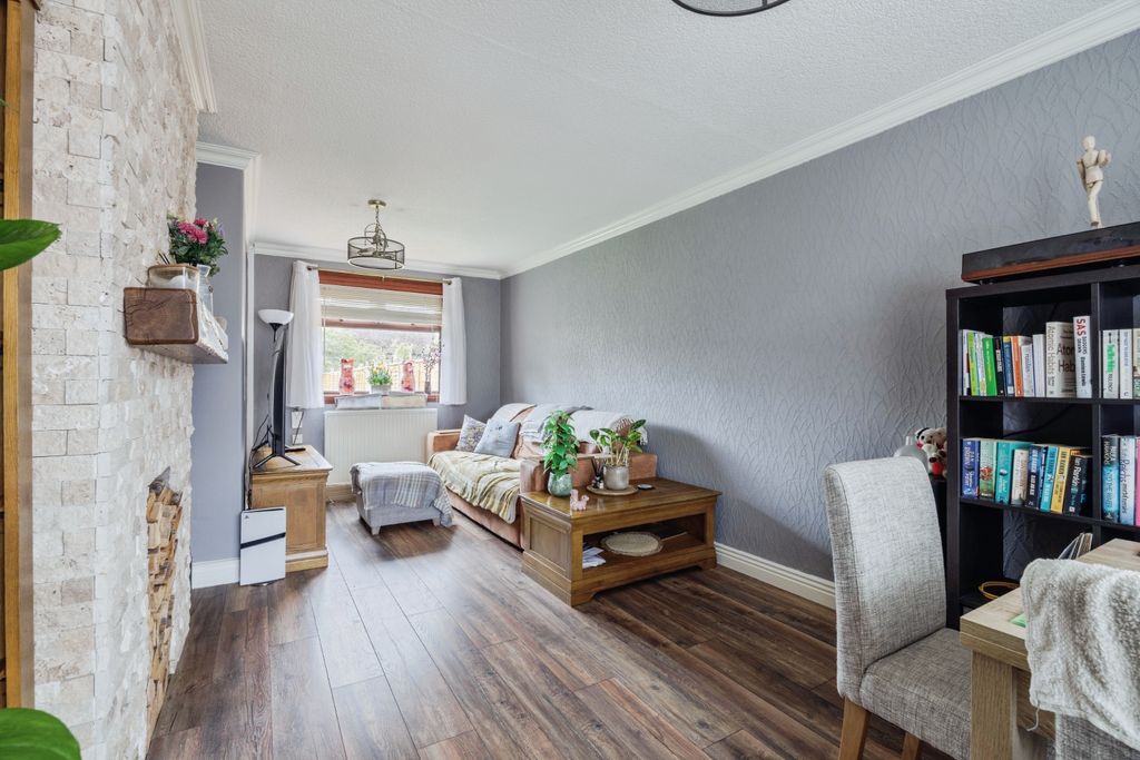 Property photo 3 of 15 Living Room