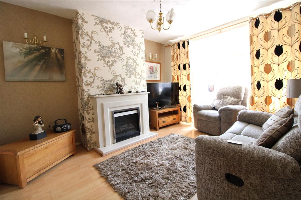 Property photo 2 of 9 B.Lo.Jpg