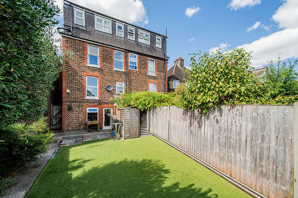Property photo 3 of 16 H&Co.