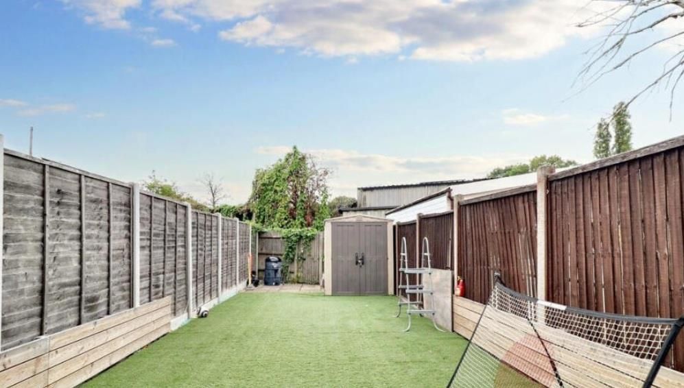 Property photo 2 of 12