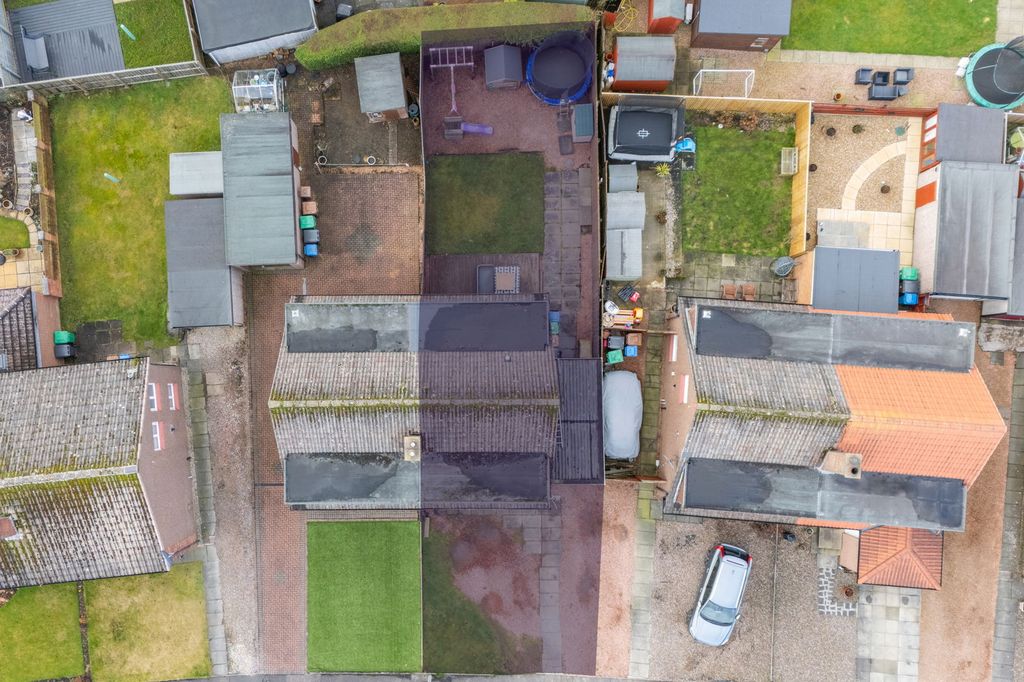 Property photo 2 of 30