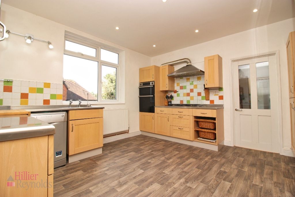 Property photo 3 of 24 Kitchen