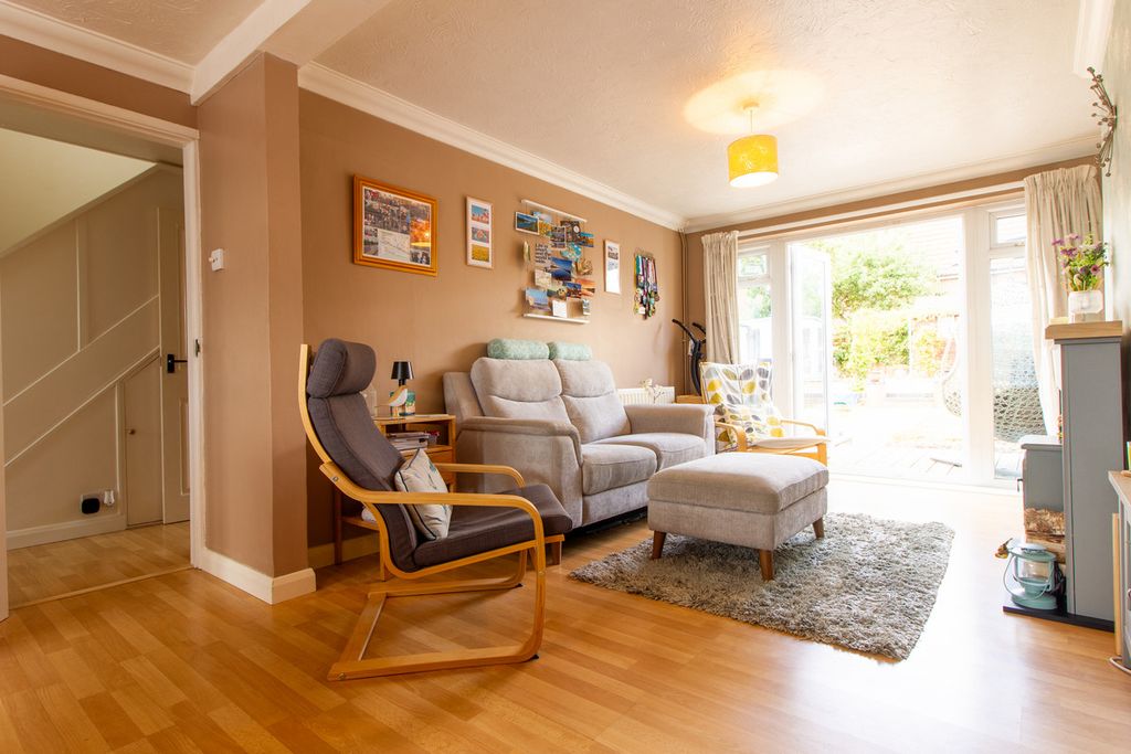 Property photo 3 of 11