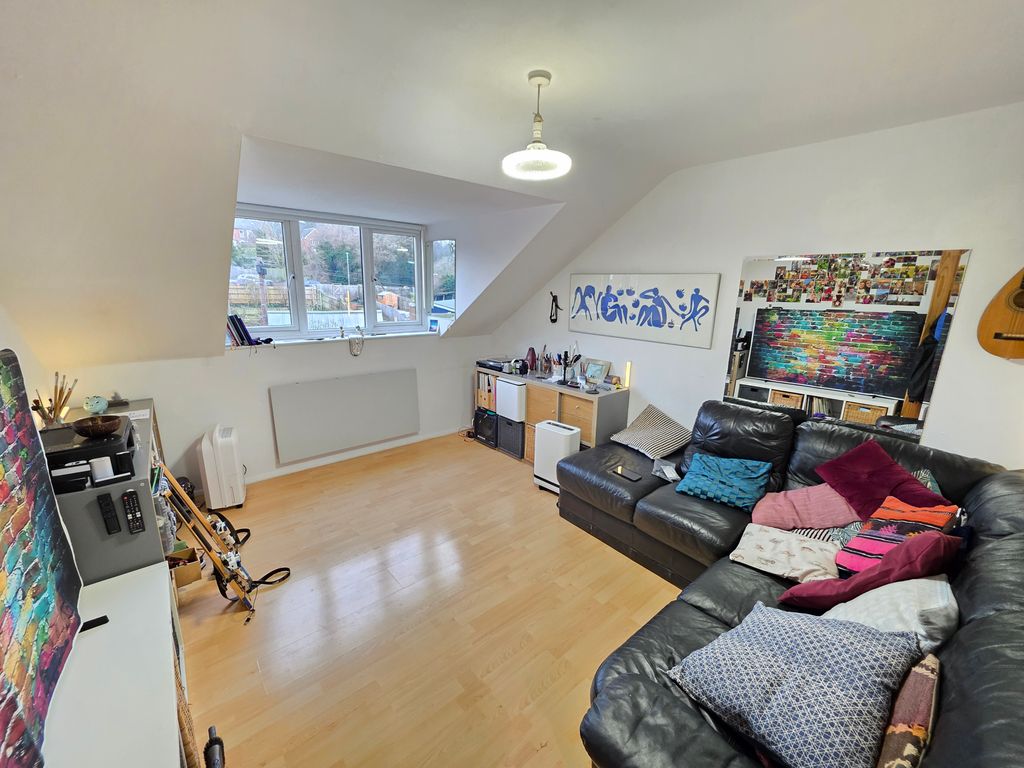 Property photo 2 of 5