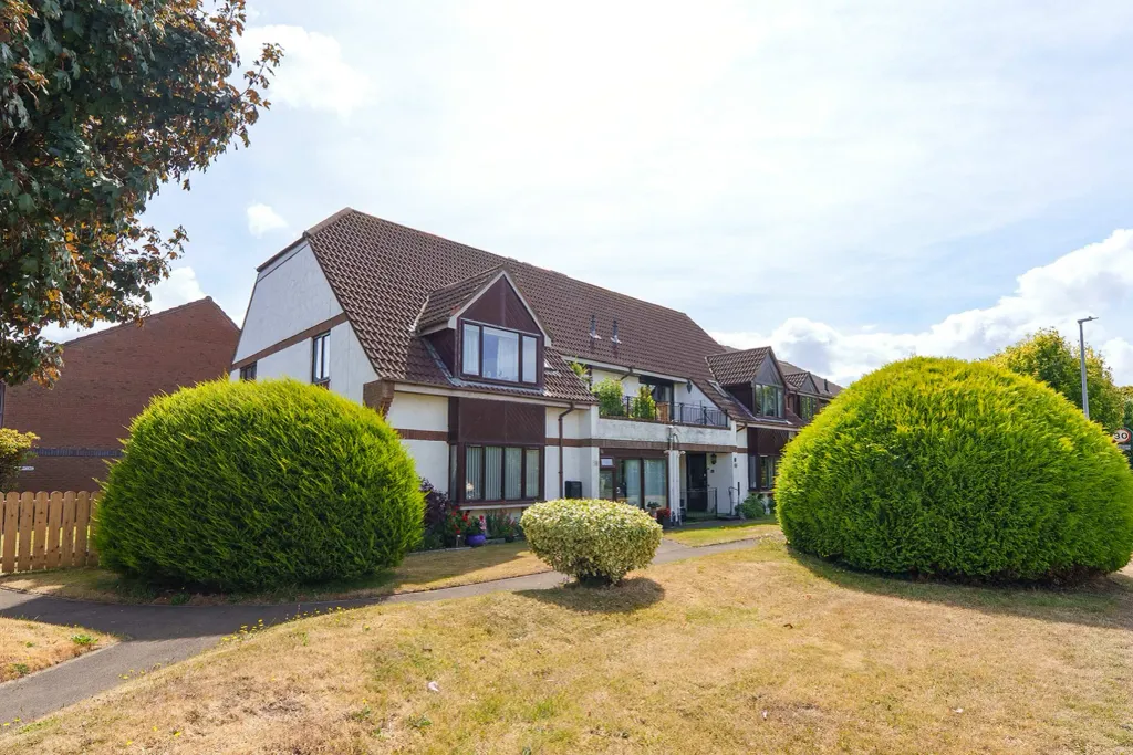 Property photo 2 of 14