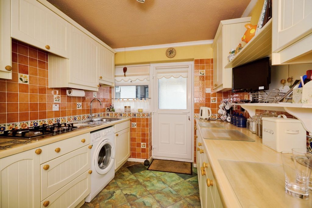 Property photo 3 of 17 Photo