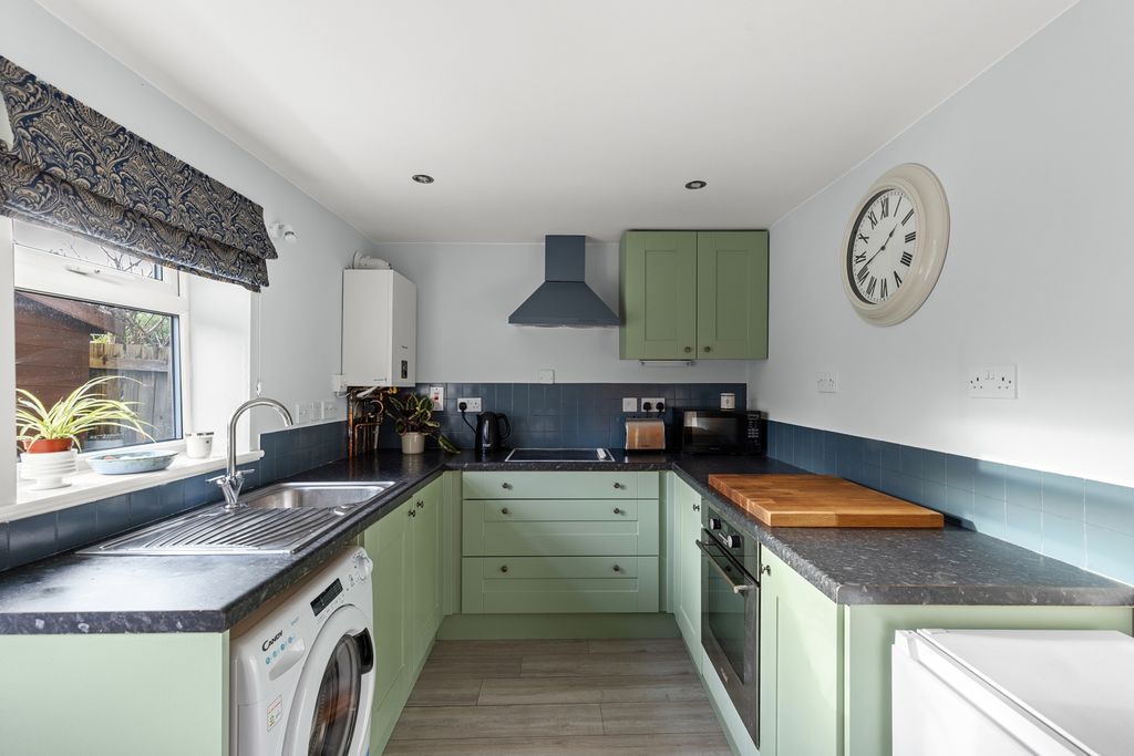 Property photo 2 of 17 Kitchen