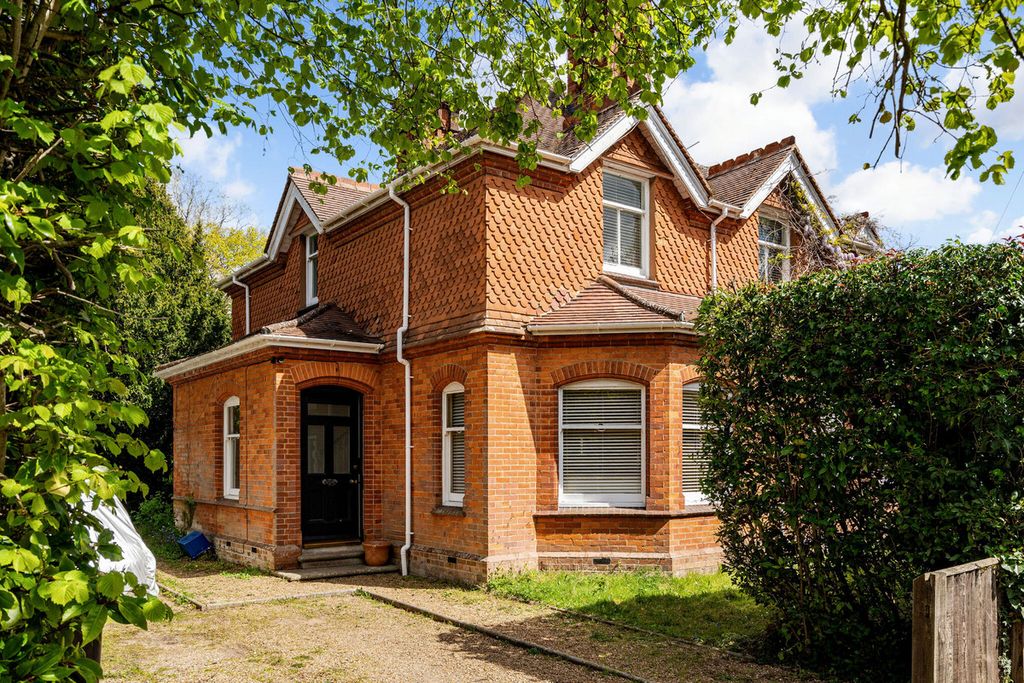 Property photo 2 of 24