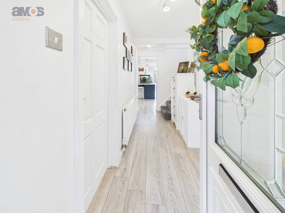 Property photo 3 of 21 4516192