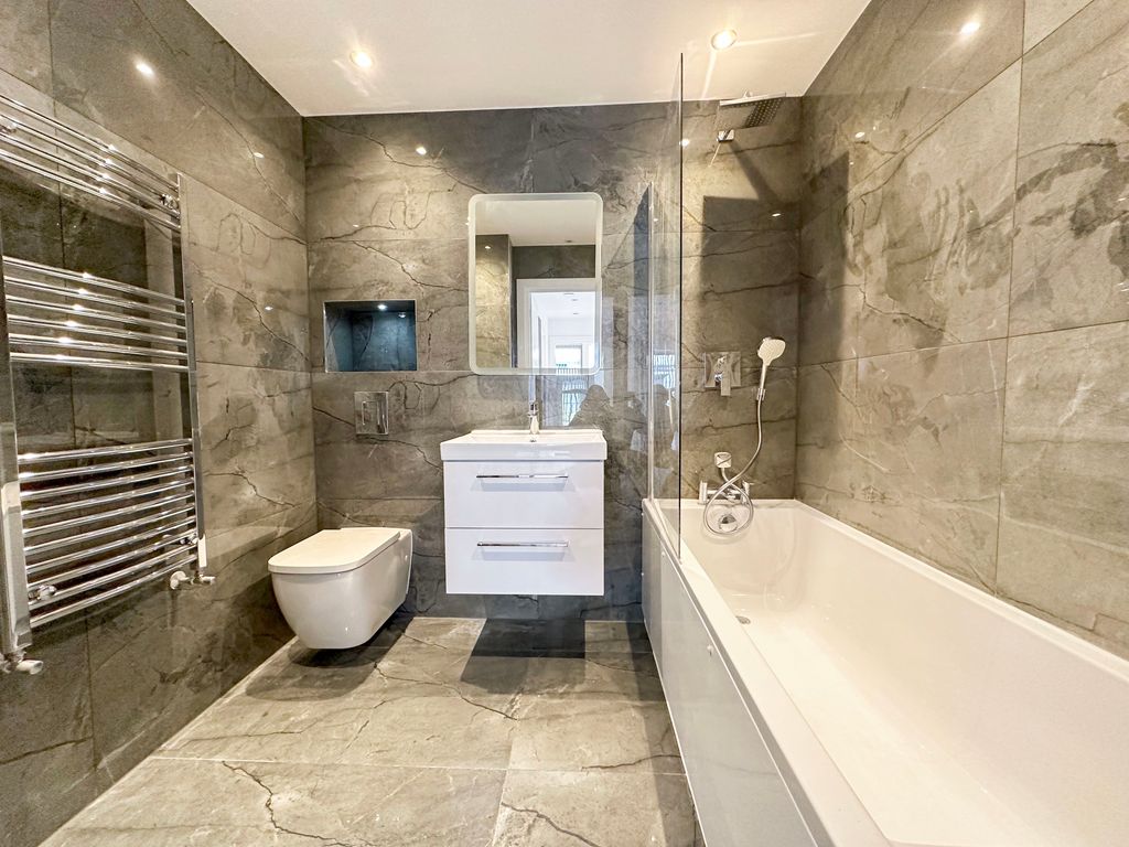 Property photo 3 of 5 Photo 9