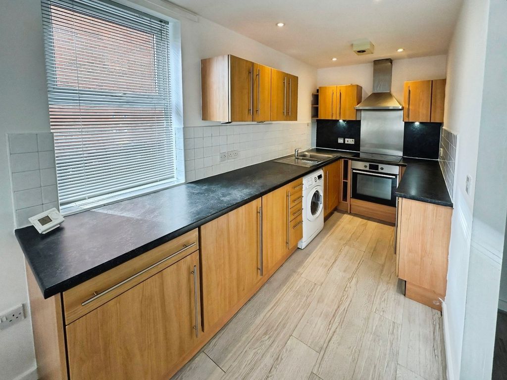 Property photo 3 of 8 Picture 3