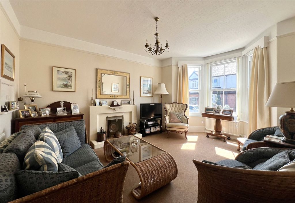 Property photo 2 of 19 Picture No. 10