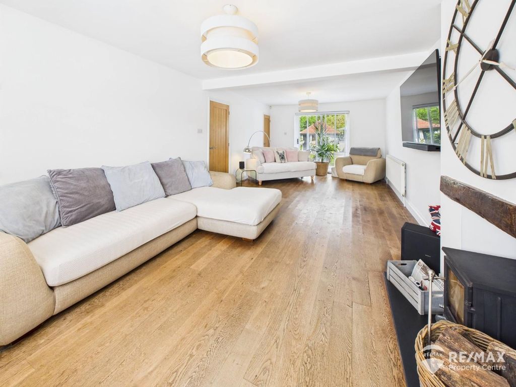 Property photo 3 of 23 Living Room 4.Jpg