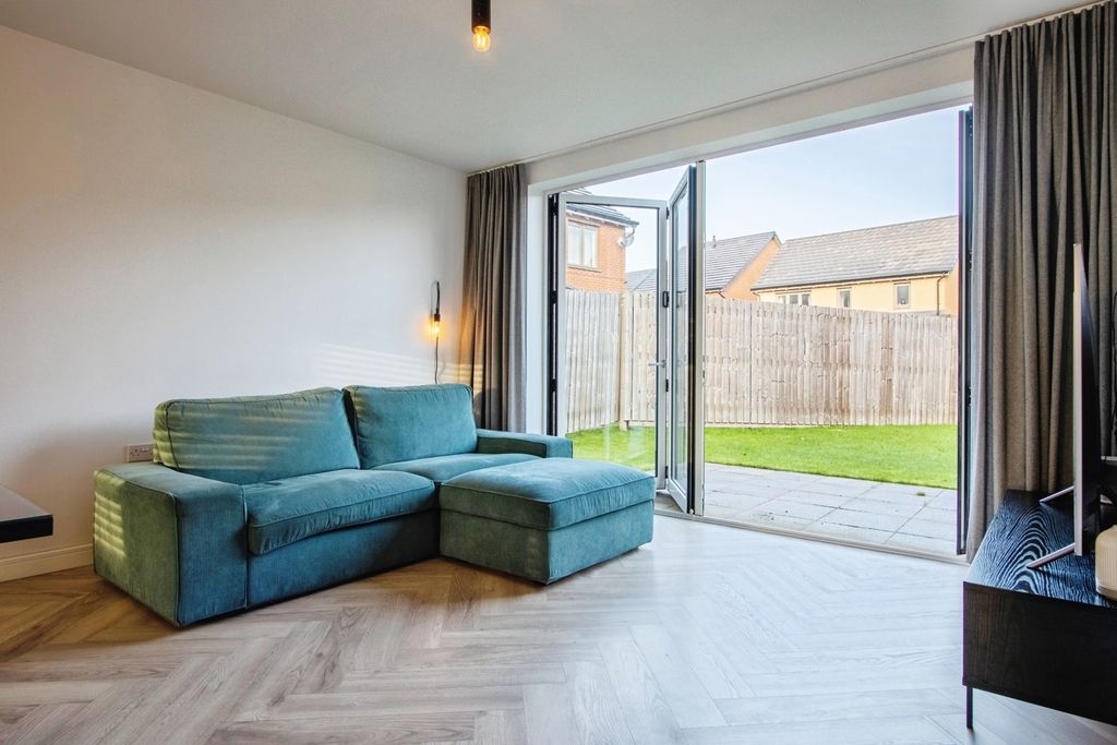 Property photo 2 of 29 Pbox-Img.Jpg