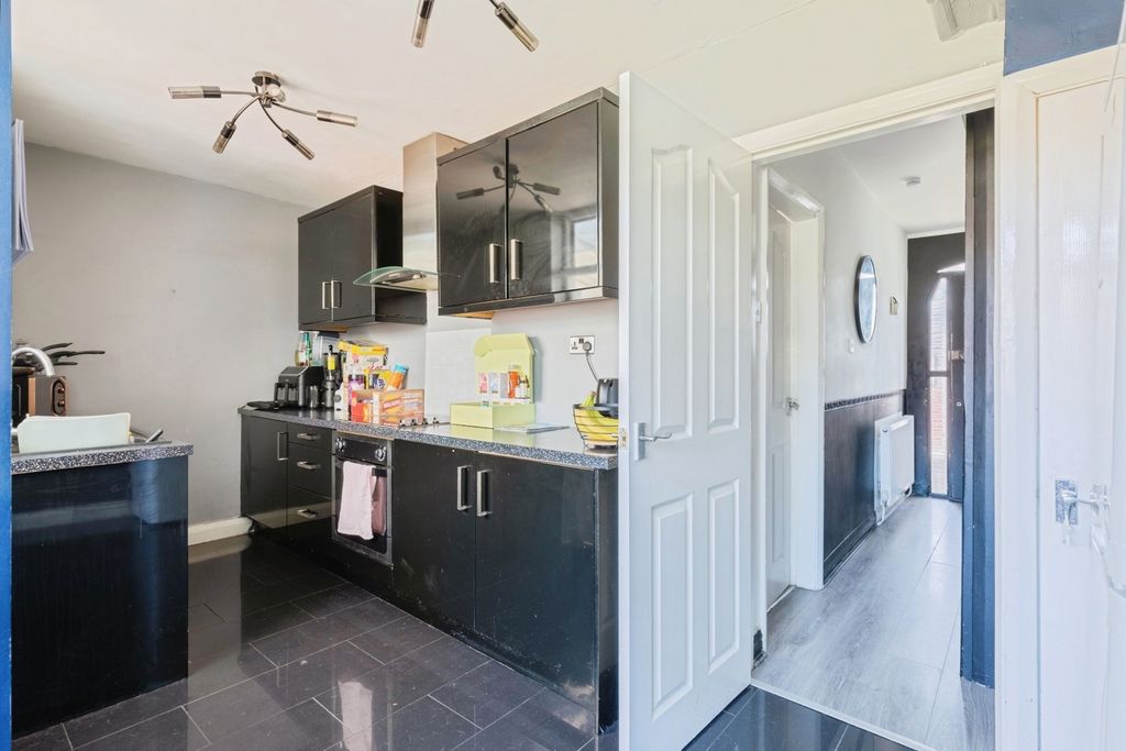 Property photo 3 of 13 Pbox-Img.Jpg