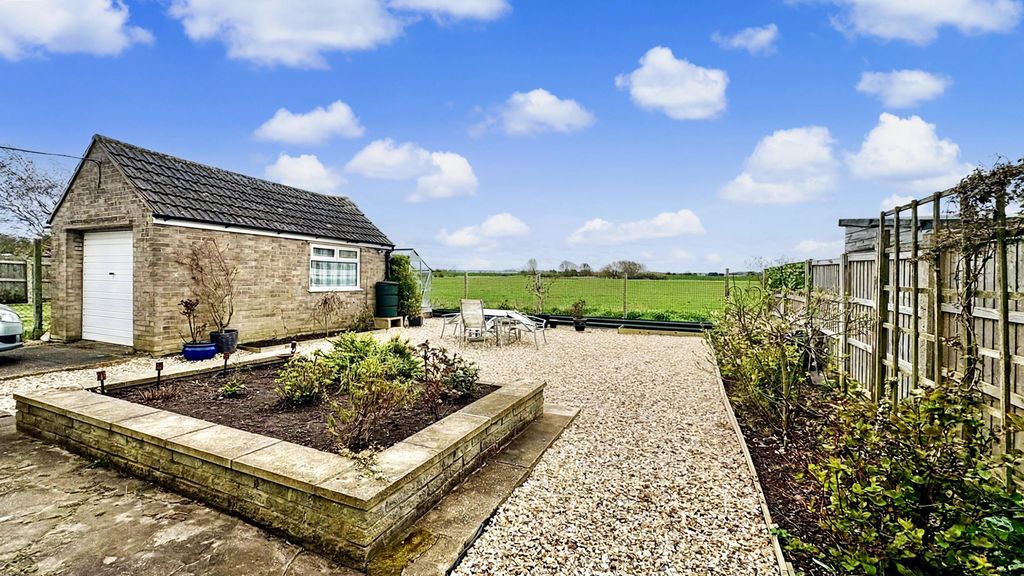 Property photo 2 of 15 Photo 2