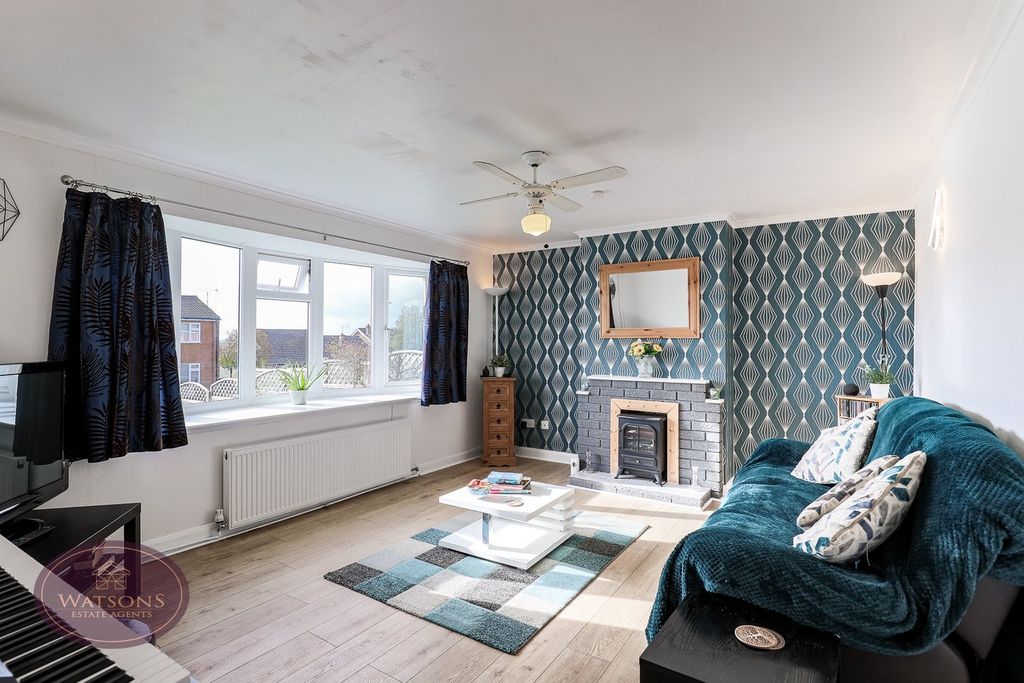 Property photo 2 of 21