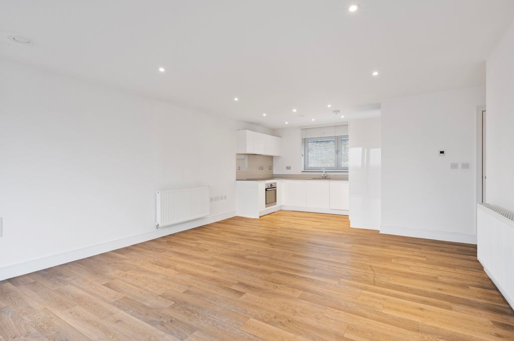 Property photo 3 of 18 Picture No. 04