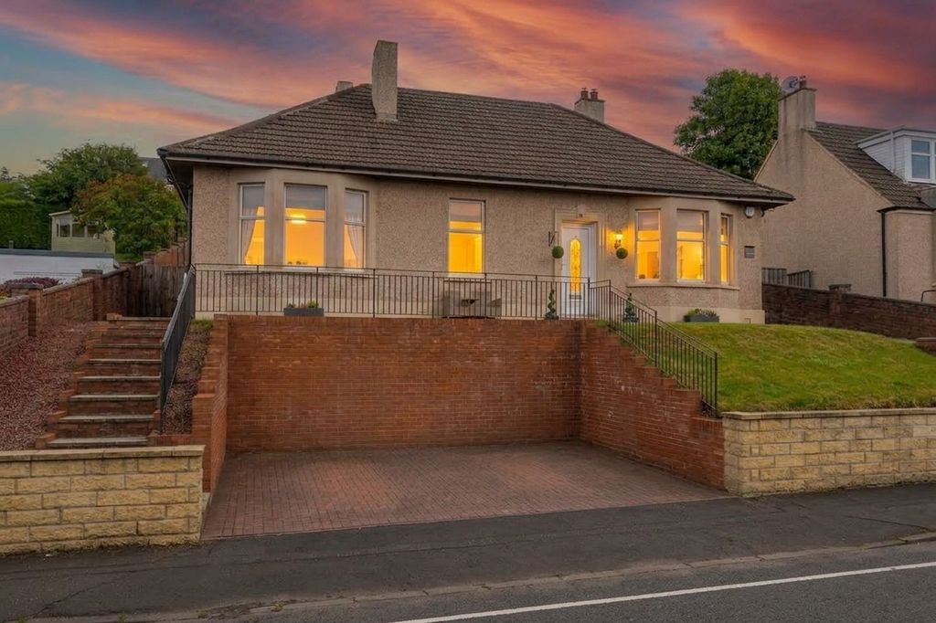 Property photo 1 of 31
