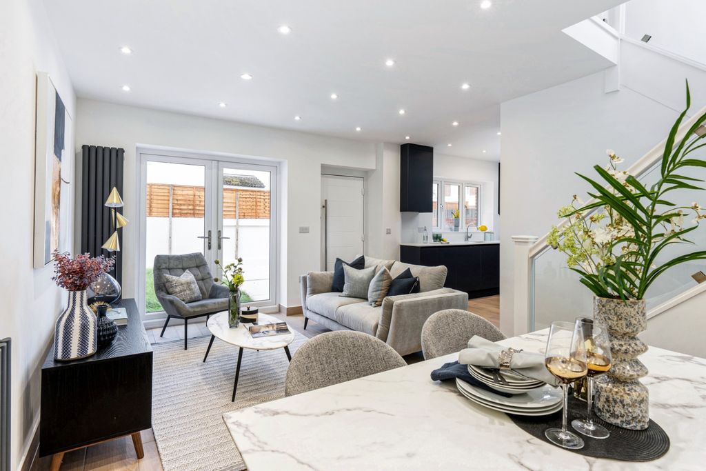 Property photo 1 of 16 4783032