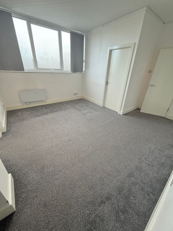 Property photo 3 of 10 Img_3185