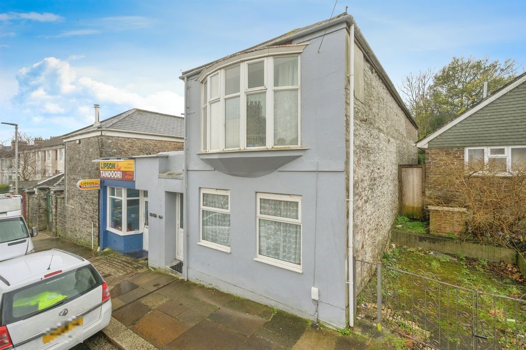 Property photo 2 of 14