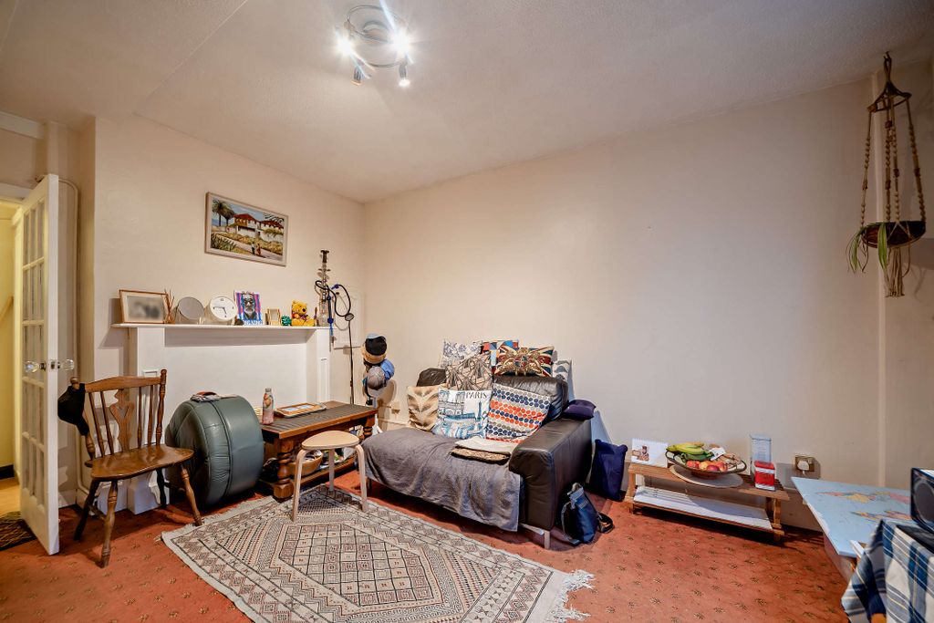 Property photo 2 of 18 Photo 1