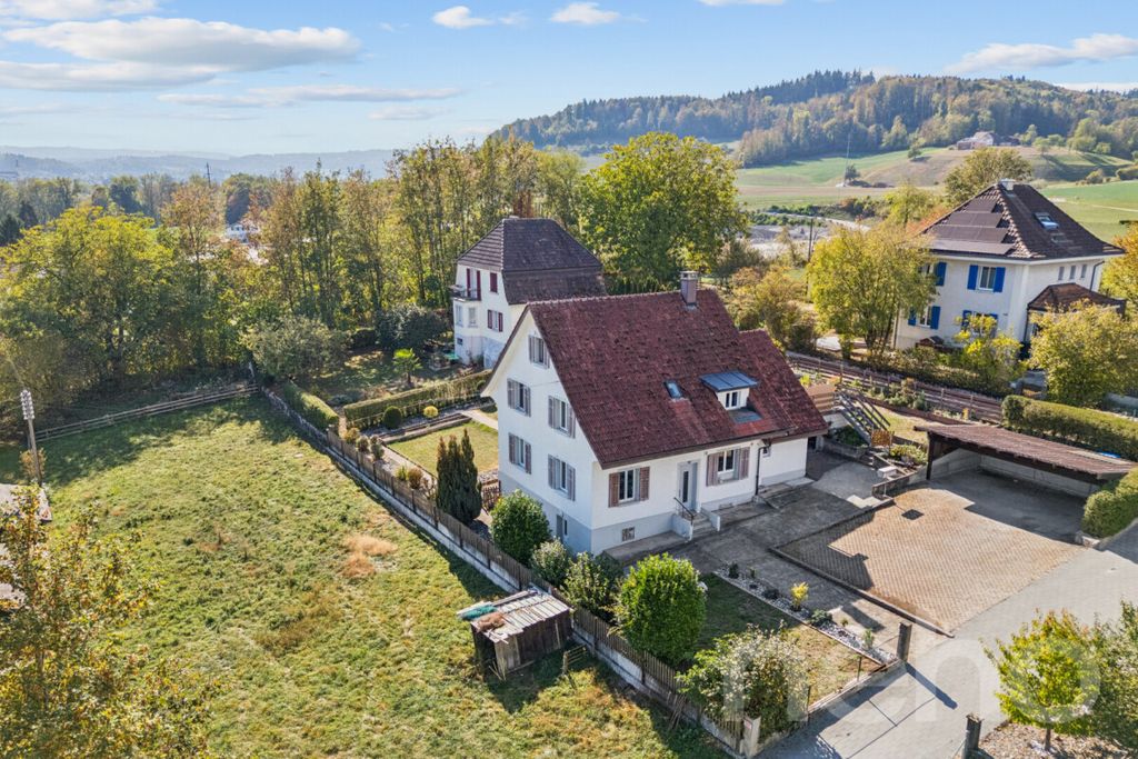 Property photo 2 of 12