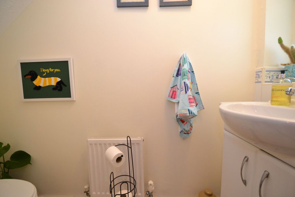 Property photo 3 of 32 Photograph 3