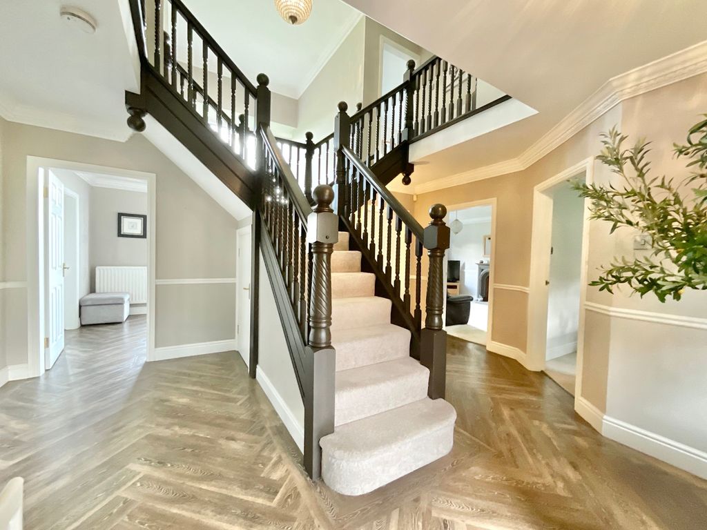 Property photo 2 of 38