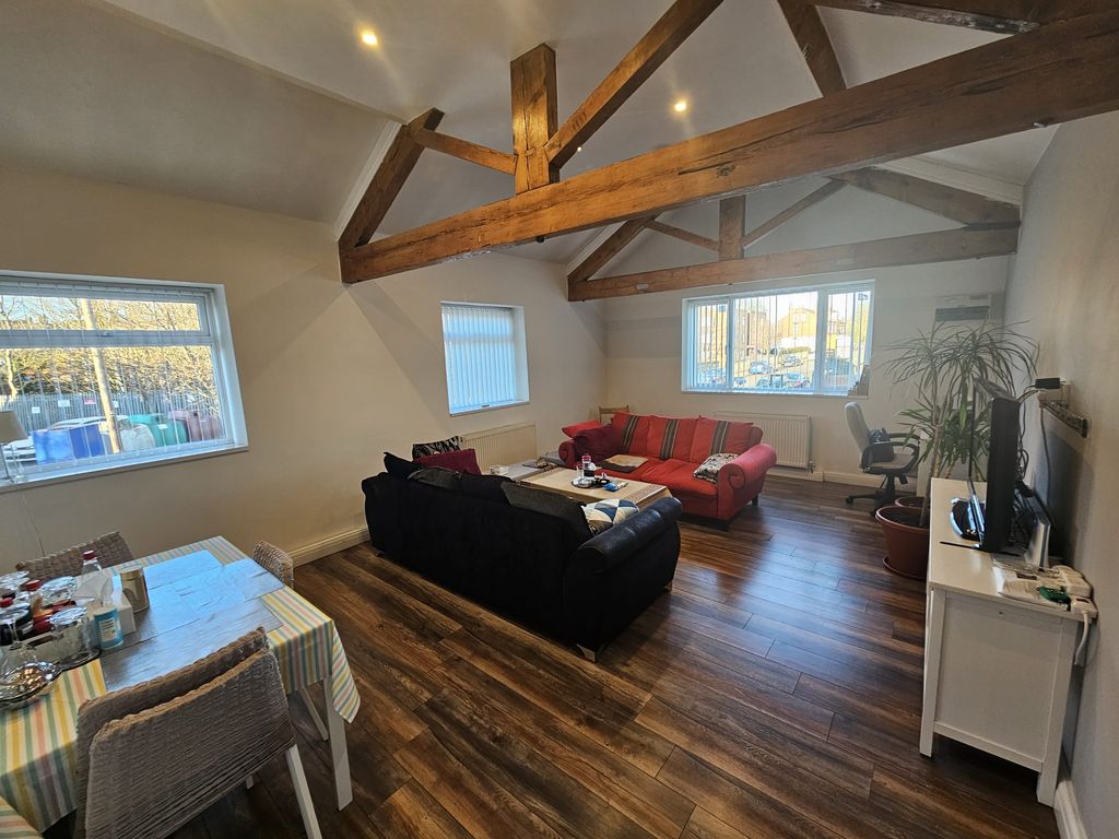 Property photo 1 of 7 Image