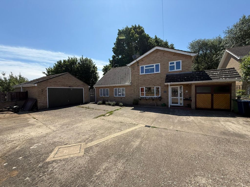 Property photo 1 of 32