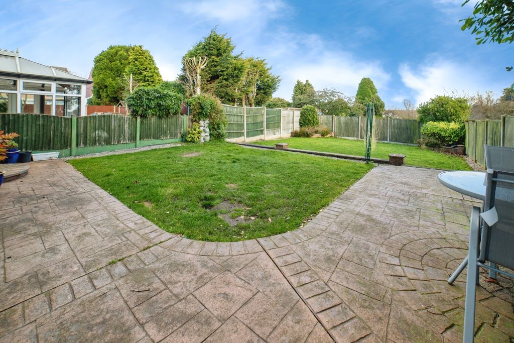 Property photo 2 of 17 Photography