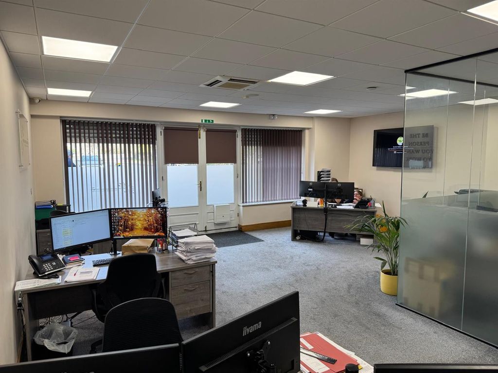 Property photo 3 of 8 Img-20251120-Wa0017.Jpg