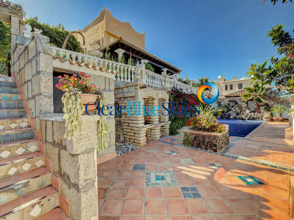 Property photo 2 of 18