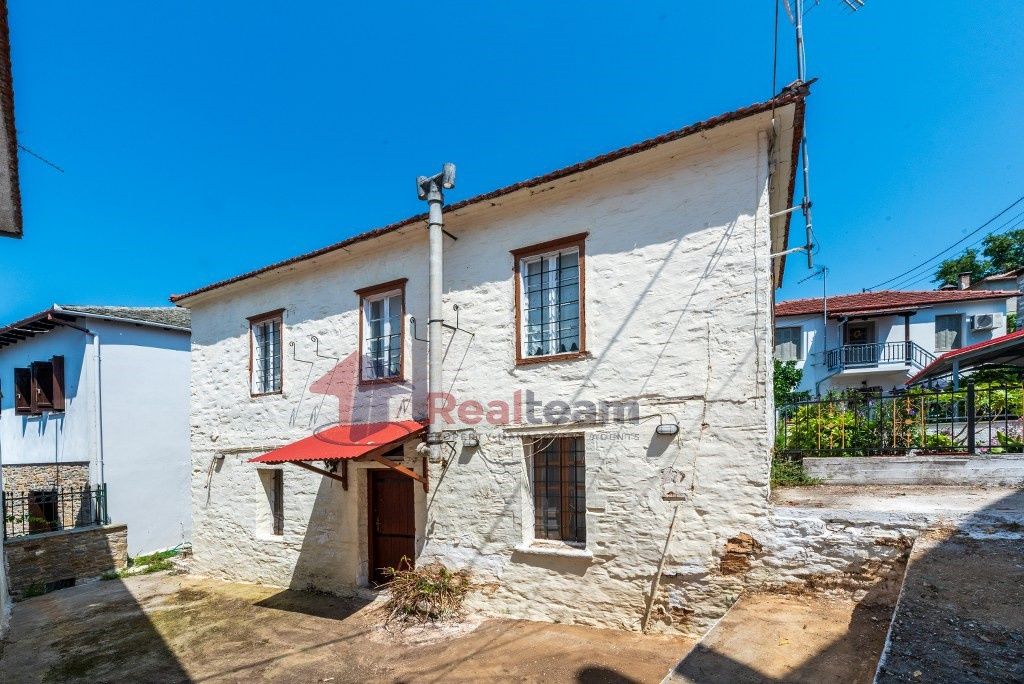 Property photo 1 of 25