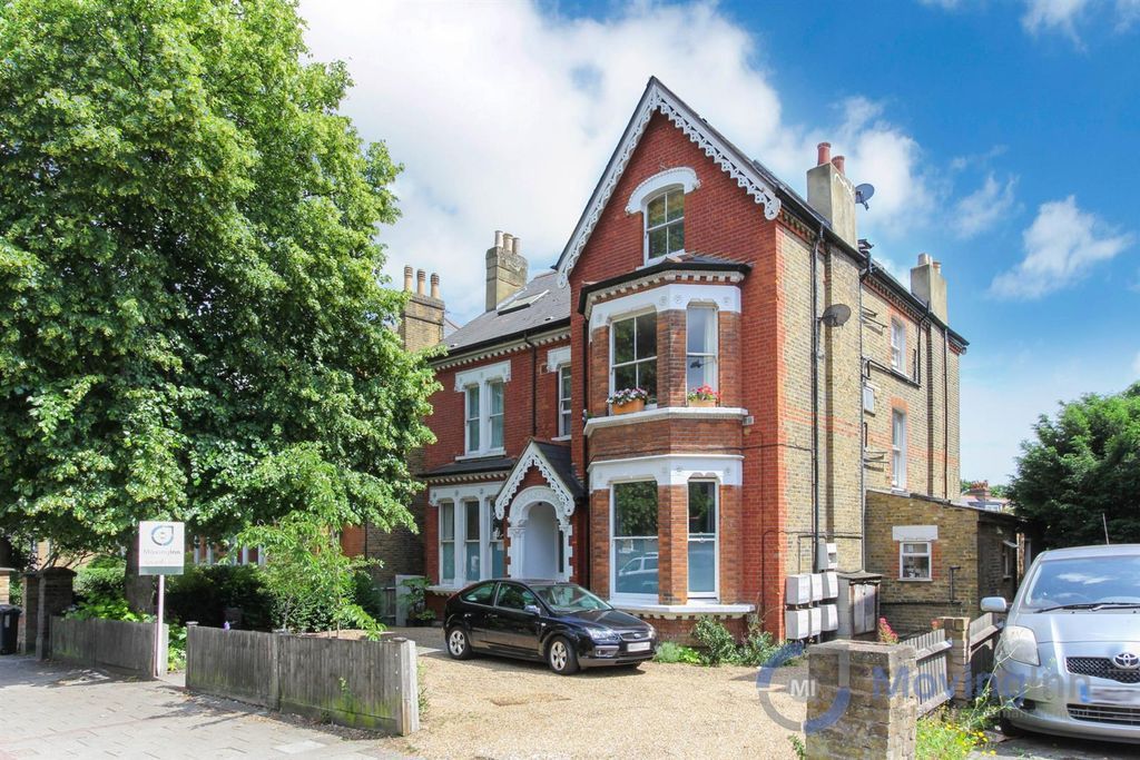 Property photo 1 of 10