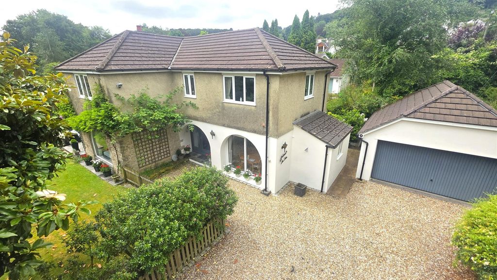 3 bed detached house for saleKingswood Road, Gunnislake PL18