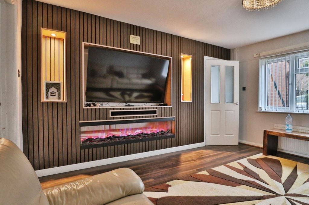 Property photo 2 of 14 Image