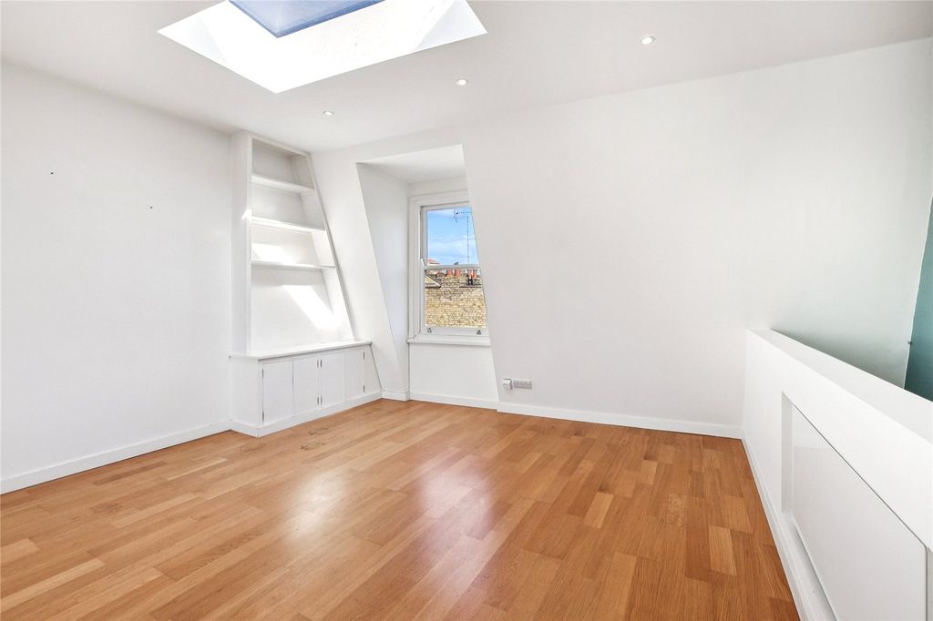 Property photo 3 of 14 Reception Room