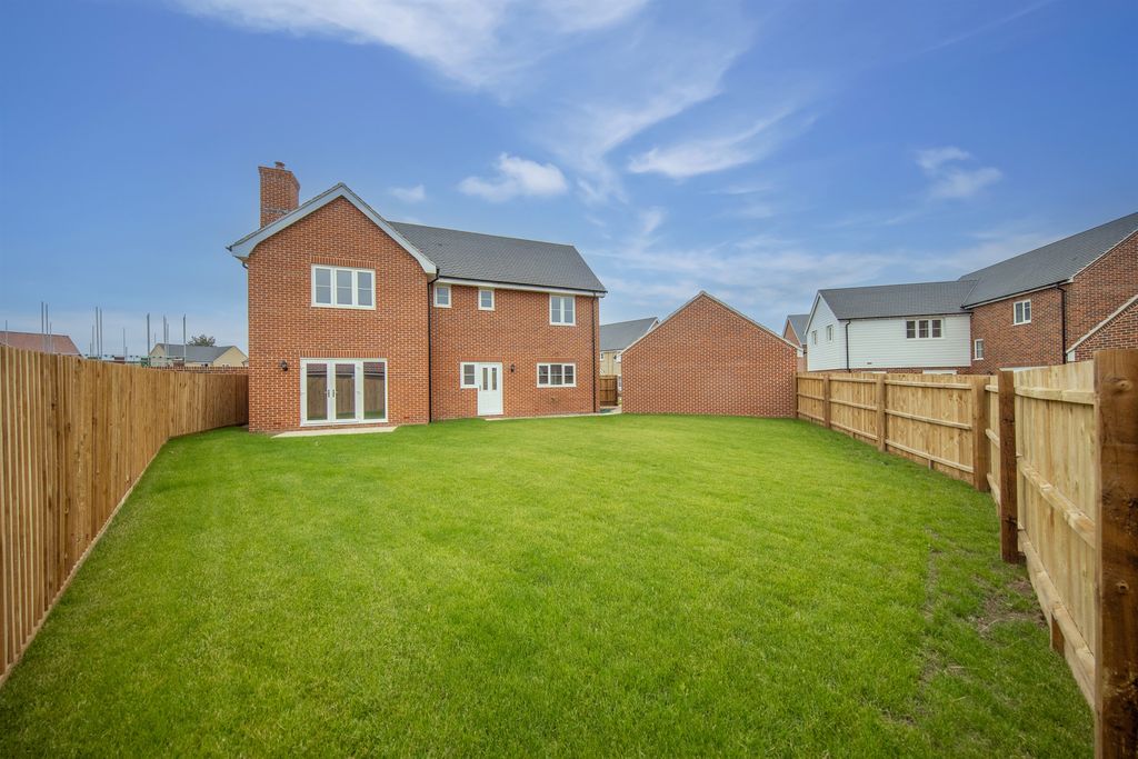 Property photo 2 of 13
