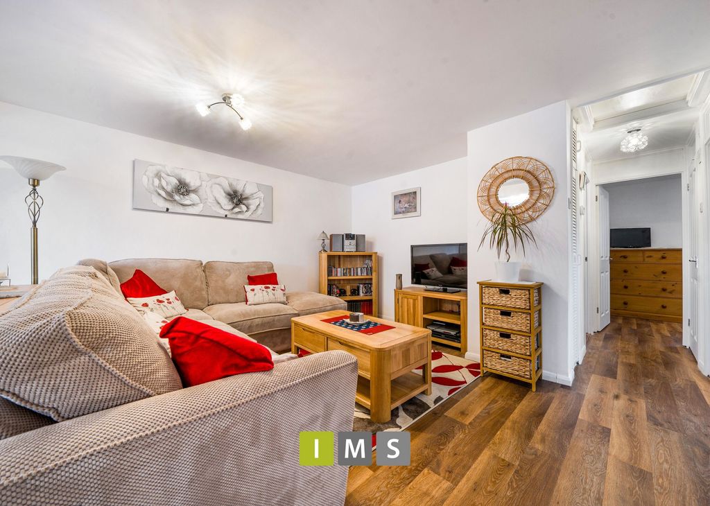 Property photo 3 of 20