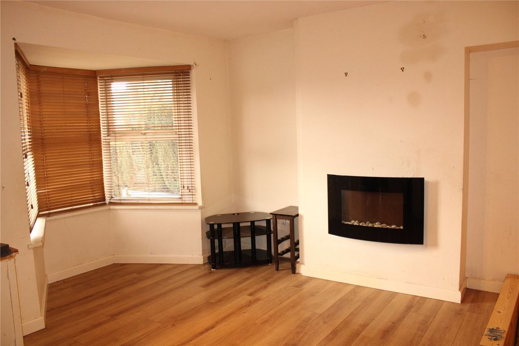 Property photo 2 of 11 Picture No. 10