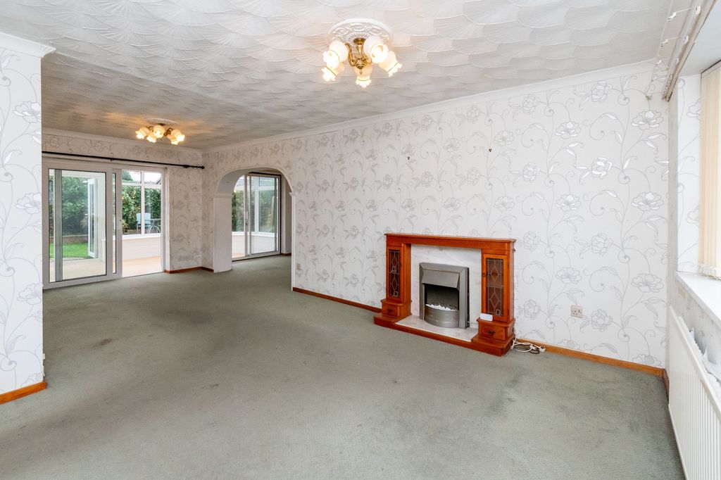Property photo 2 of 30
