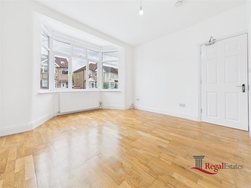 Property photo 1 of 22 Cam02489G0-Pr0286-Still013.Jpg